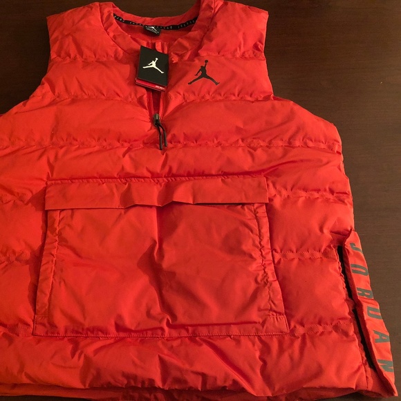 jordan tech vest